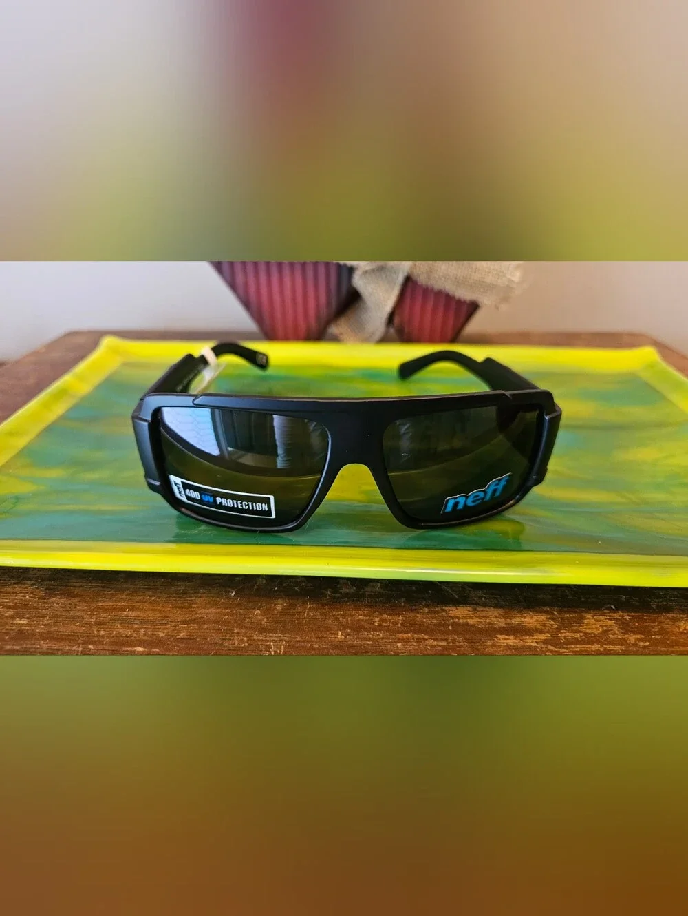 Neff Banks Sunglasses w/ Microfiber Carrying Case - NWT